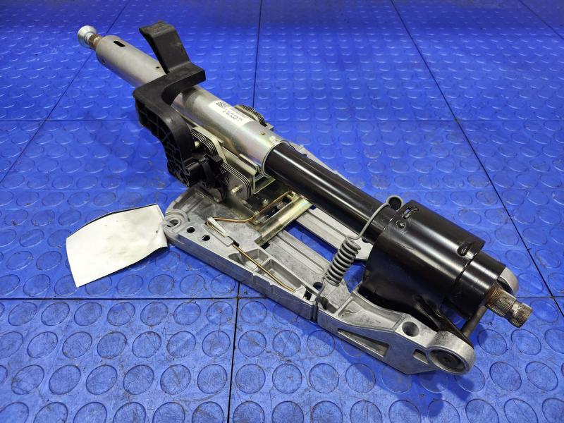 2013 Chrysler 300 Steering Column