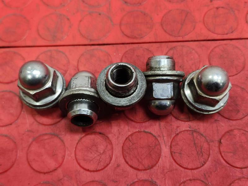 2014 Mitsubishi Outlander Sport Lug Nuts