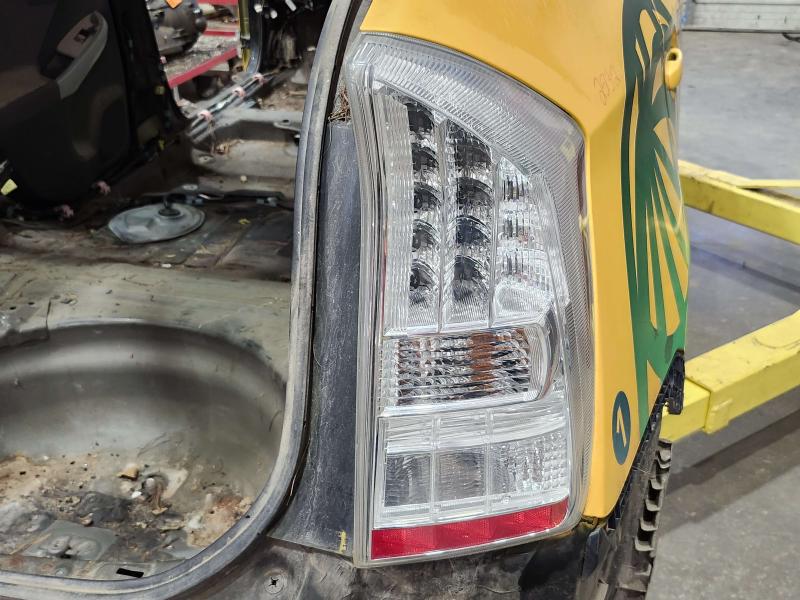 2010 Toyota Prius Tail Light Assembly