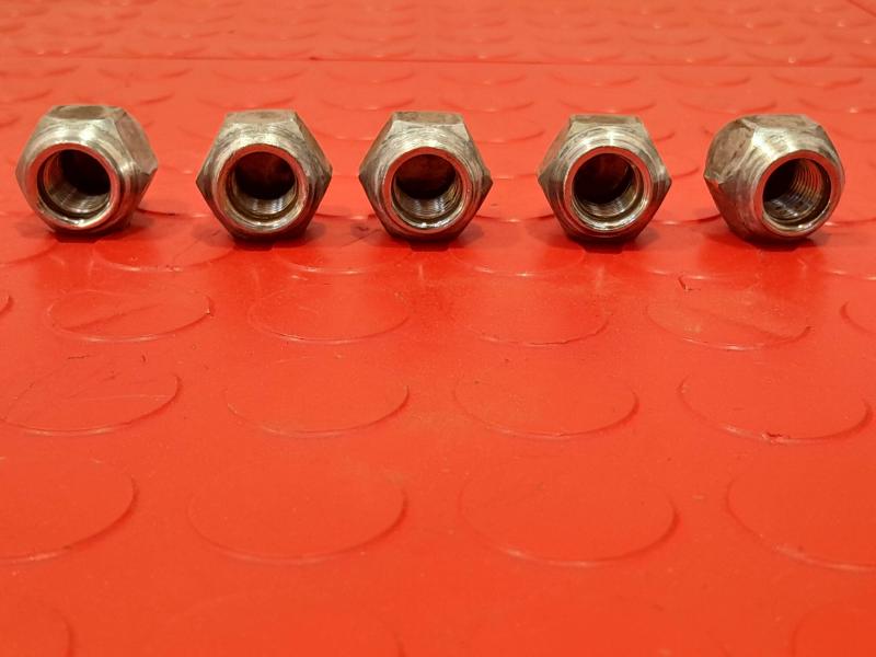 2015 Nissan Altima Lug Nuts