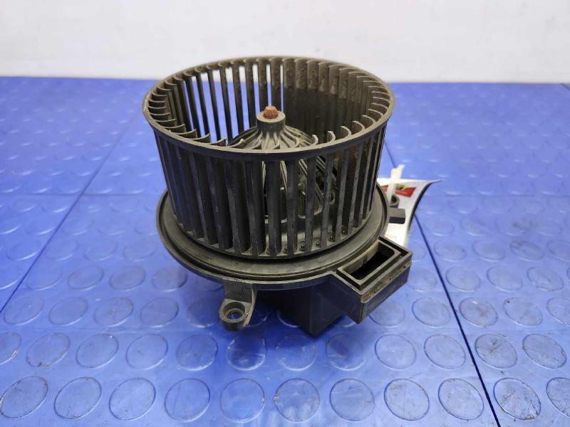 2009 Volkswagen Routan Blower Motor