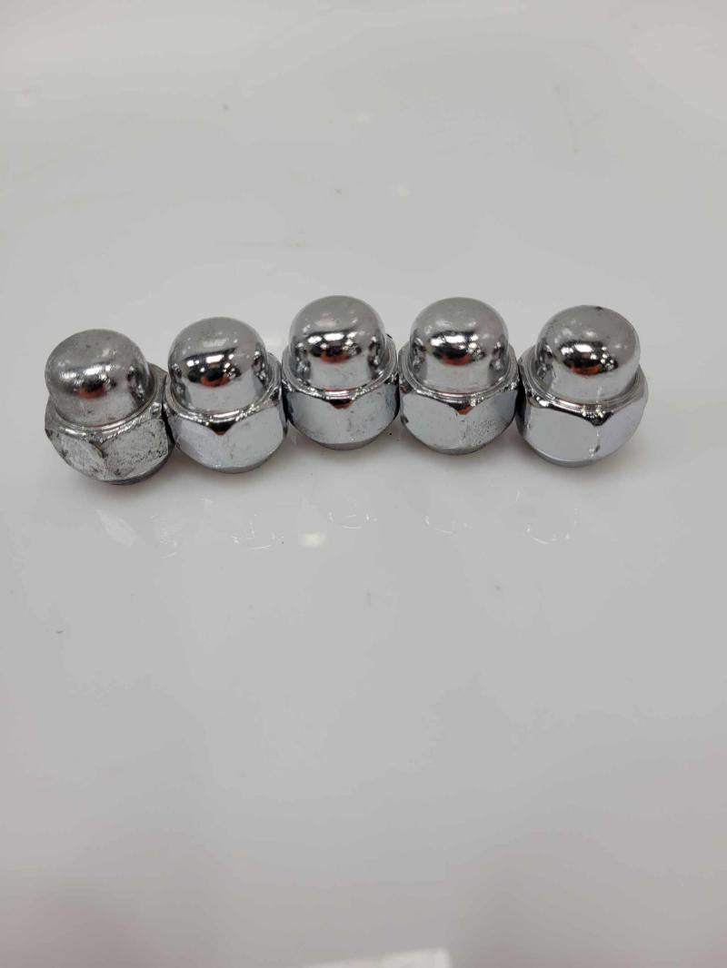 2013 Hyundai Veloster Lug Nuts