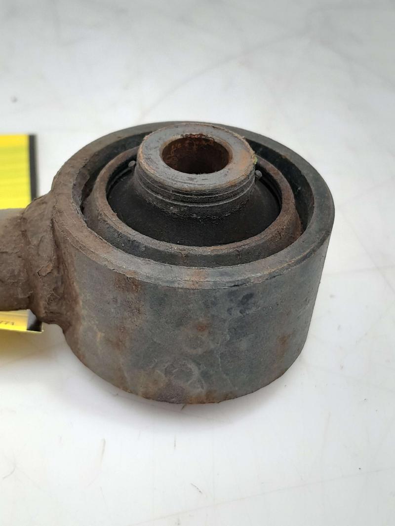 2018 Toyota Prius Lower Control Arm Rr