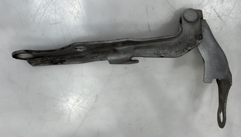 1996 - 1998 Toyota Rav-4 Hood Hinge RH Passenger Side OEM 5341042010