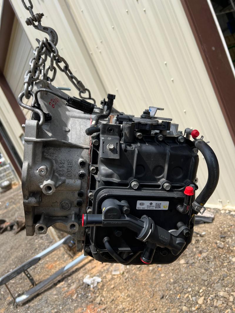 2017 Kia Sorento Transmission Assy.