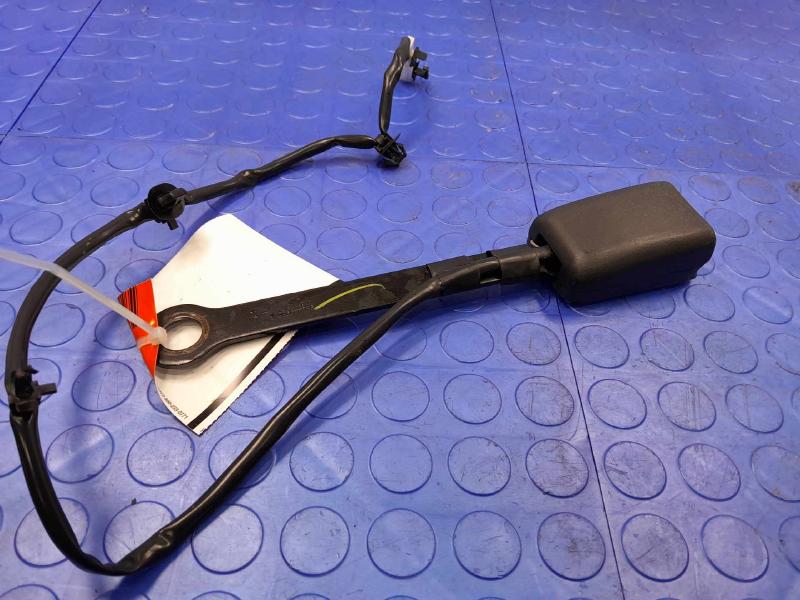 2022 Nissan Versa Front Seat Belt