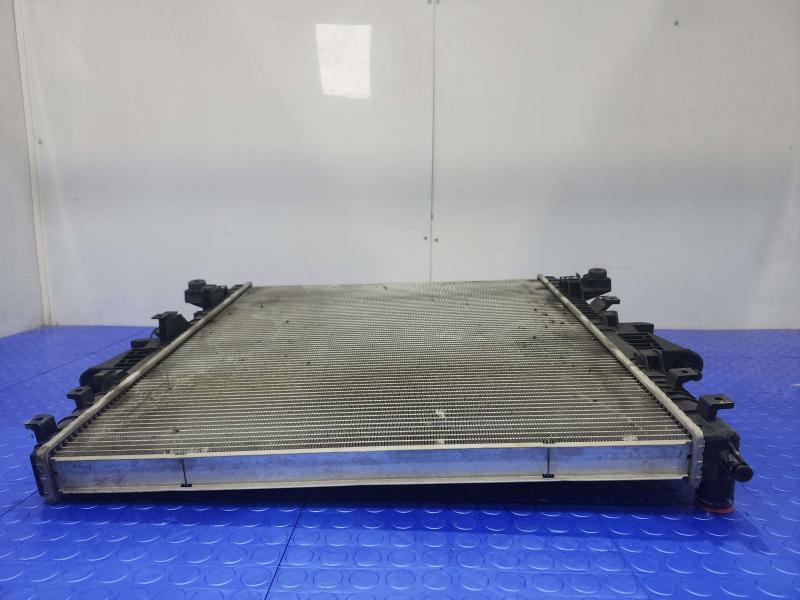 2011 Infiniti QX56 Radiator