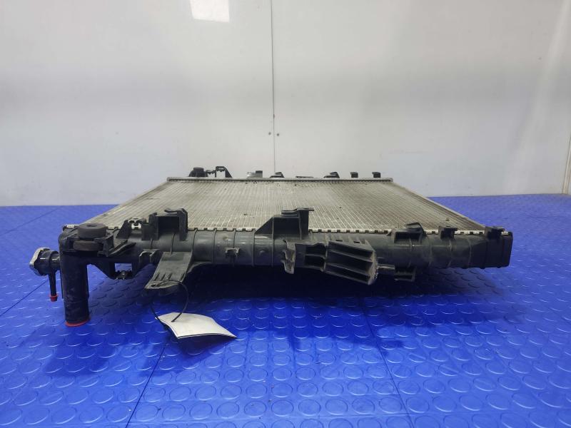 2011 Infiniti QX56 Radiator