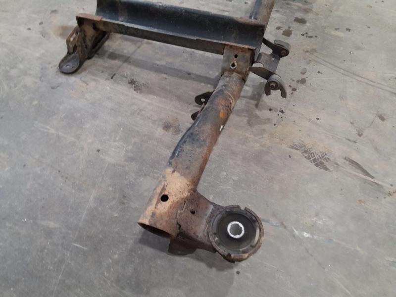 2007 Cadillac DTS Crossmember/Cradle/Undercarria
