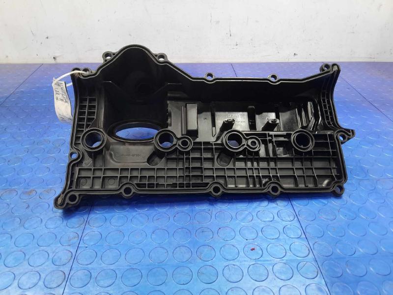 2019 Nissan Titan Valve Cover