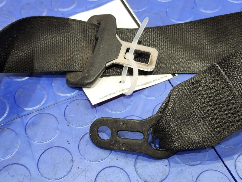 2008 BMW 128i Rear Seat Belt