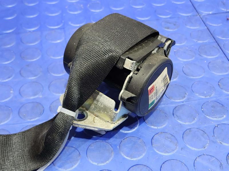 2008 BMW 128i Rear Seat Belt