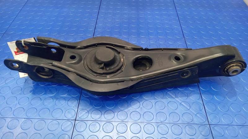 2017 Kia Sorento Lower Control Arm Rr