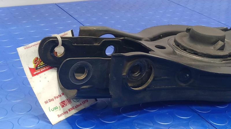 2017 Kia Sorento Lower Control Arm Rr