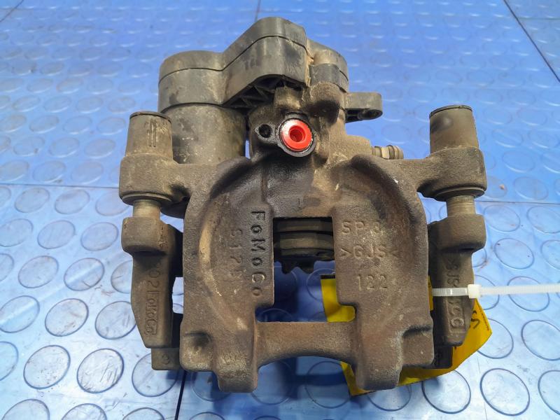 2015 Ford Fusion Caliper