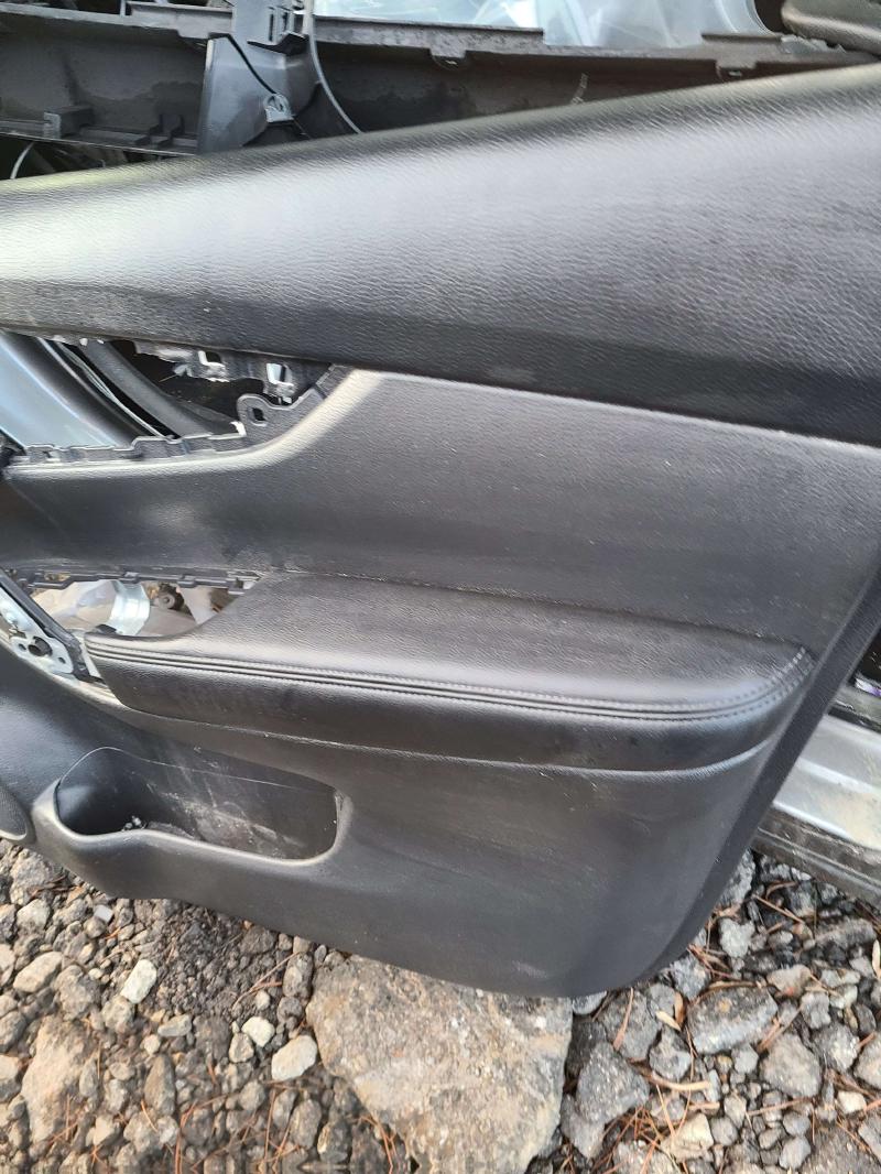 2015 Nissan Rogue Front Door Trim Panel