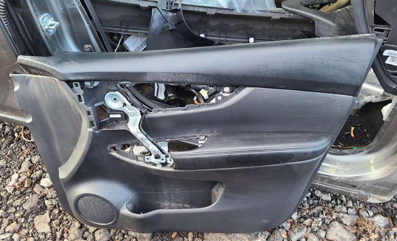 2015 Nissan Rogue Front Door Trim Panel