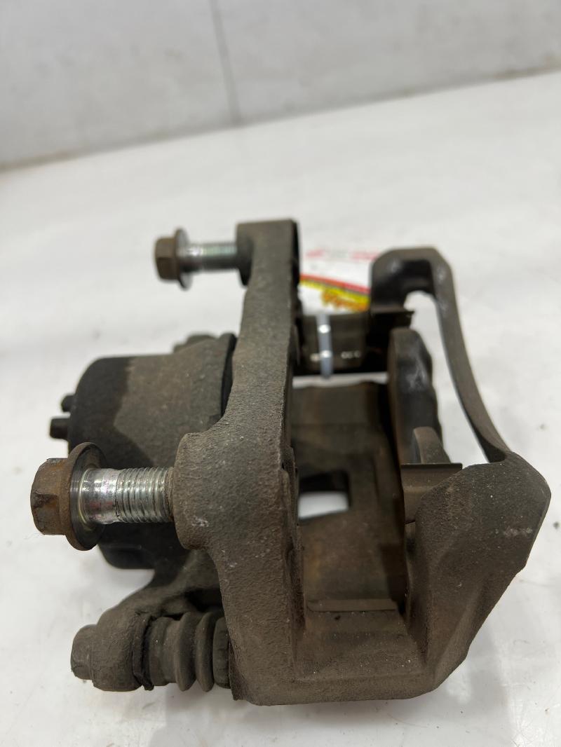 2013 - 2019 Nissan Sentra Front Brake Caliper Assembly RH Passenger Side OEM 410013SG0A