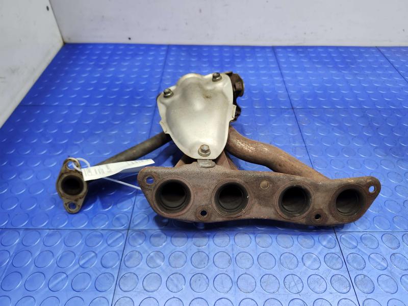 2013 Toyota Prius Exhaust Manifold