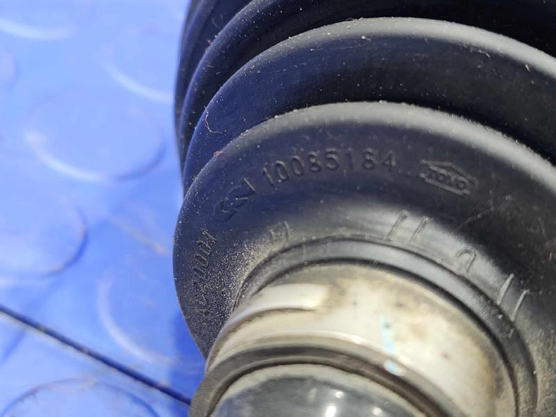 2014 Nissan Versa Axle Shaft