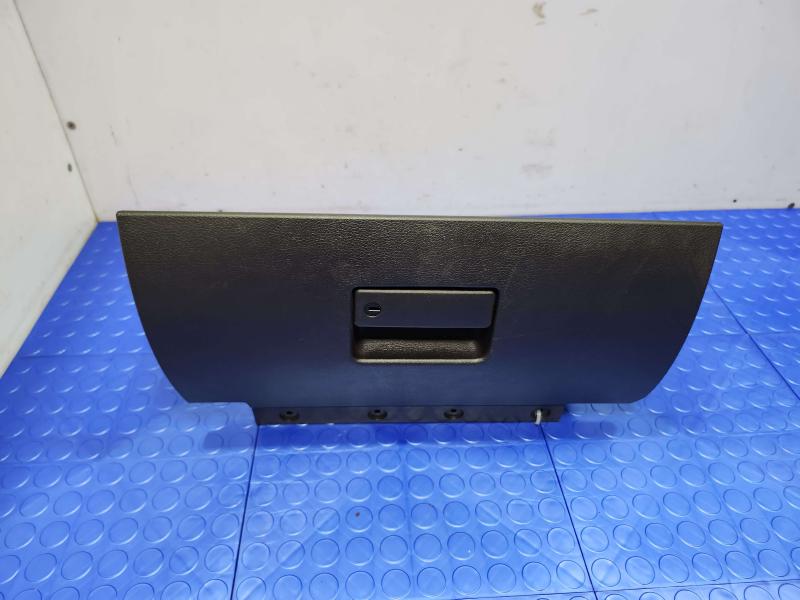 2014 Ford Mustang Glove Box