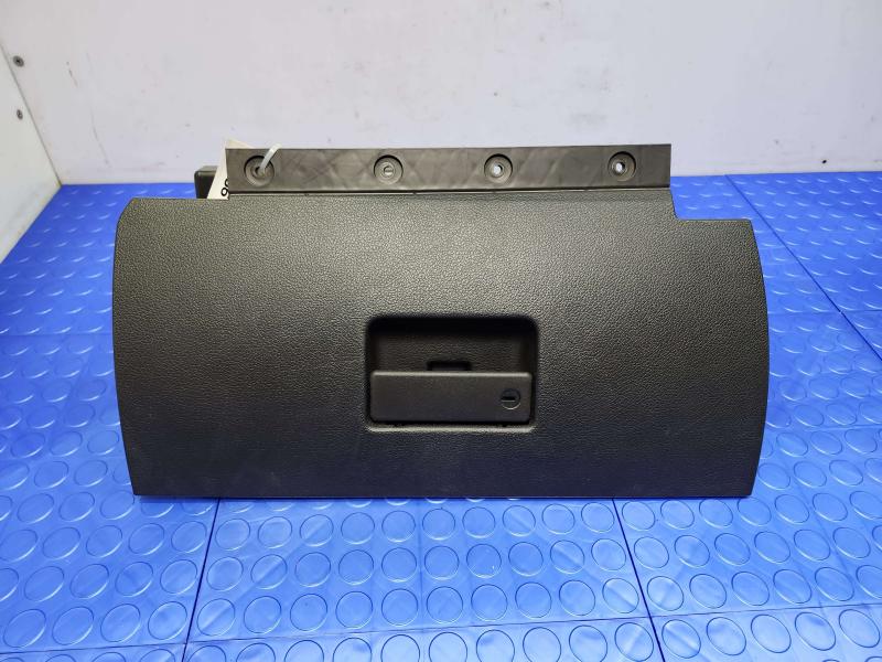 2014 Ford Mustang Glove Box