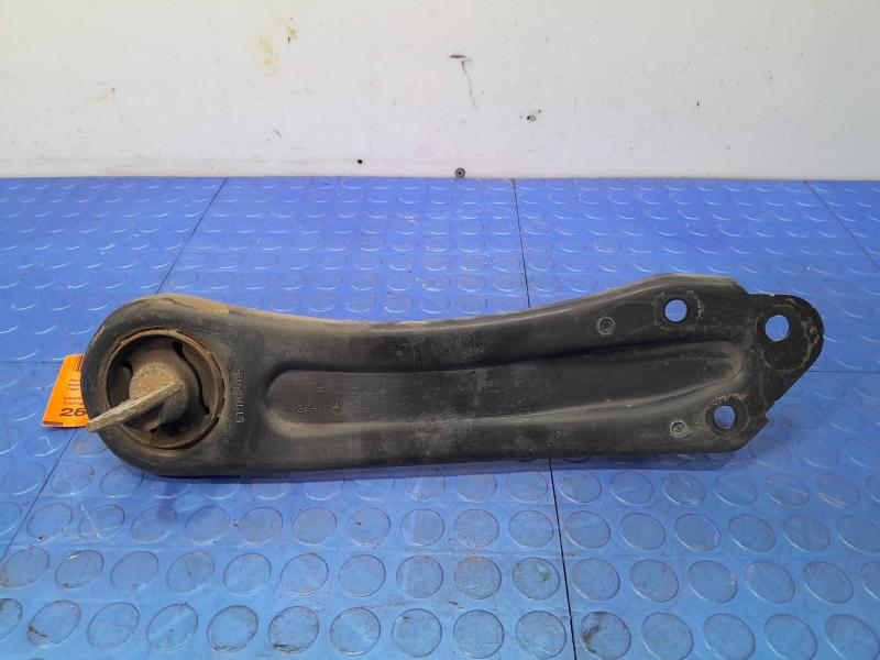 2015 Chrysler 200 Lower Control Arm Rr