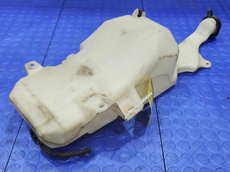 2007 Cadillac Escalade ESV Washer Bottle