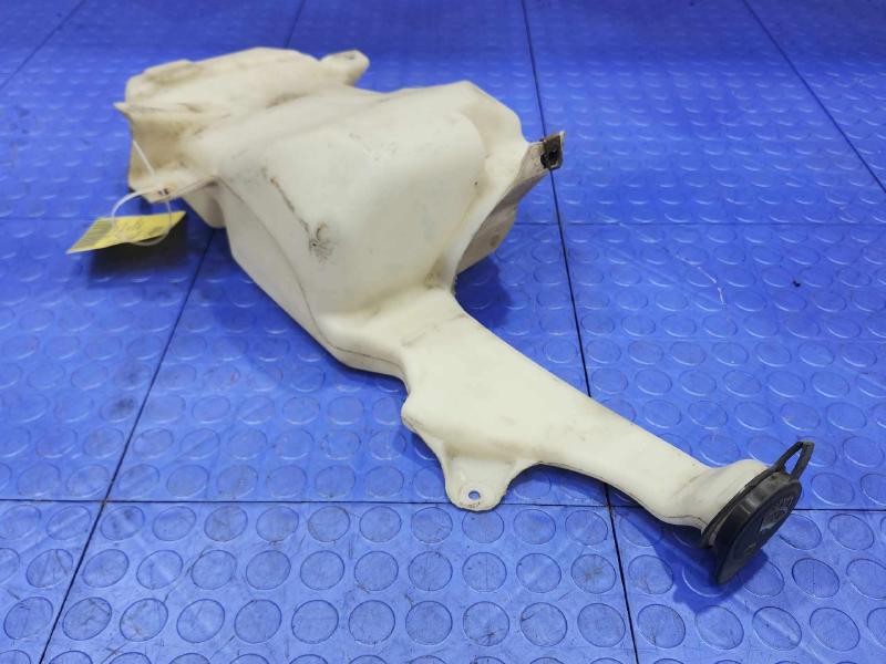 2007 Cadillac Escalade ESV Washer Bottle