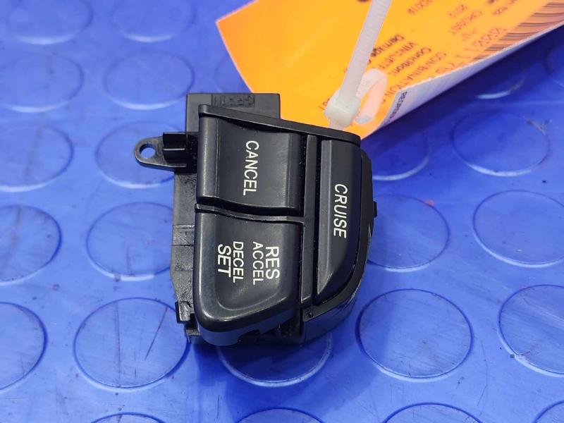 2010-2012 Honda Crosstour Steering Wheel Cruise Control Switch OEM 36770TA0A11