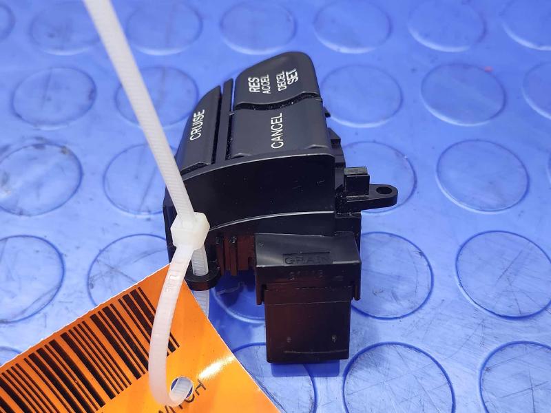 2010-2012 Honda Crosstour Steering Wheel Cruise Control Switch OEM 36770TA0A11
