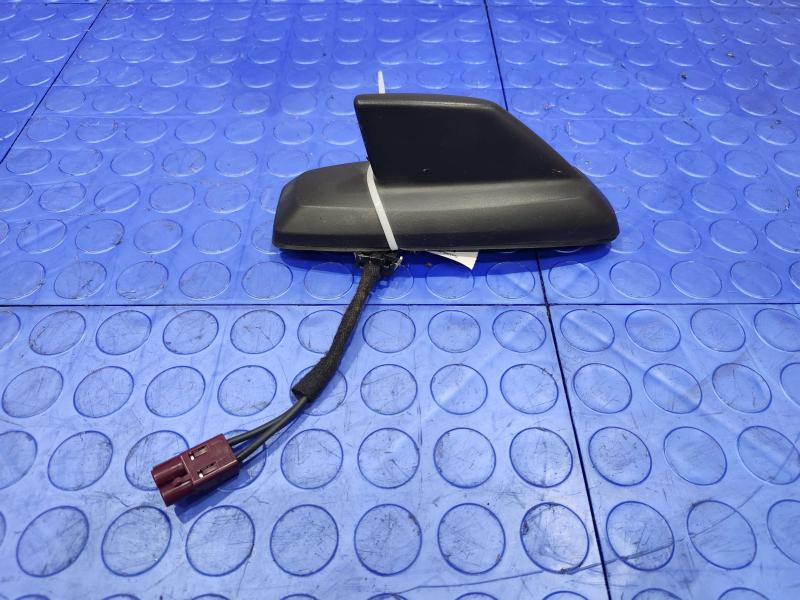 2017 Chevrolet Silverado 2500 Antenna