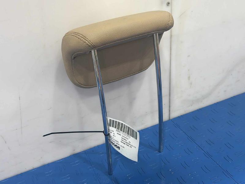2010 Mercedes ML-Class Headrest