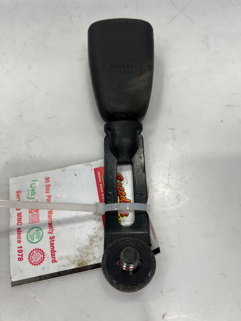 1999 - 2003 Saab 9-3 Front Seat Belt Buckle RH Passenger Side Black OEM 5205265