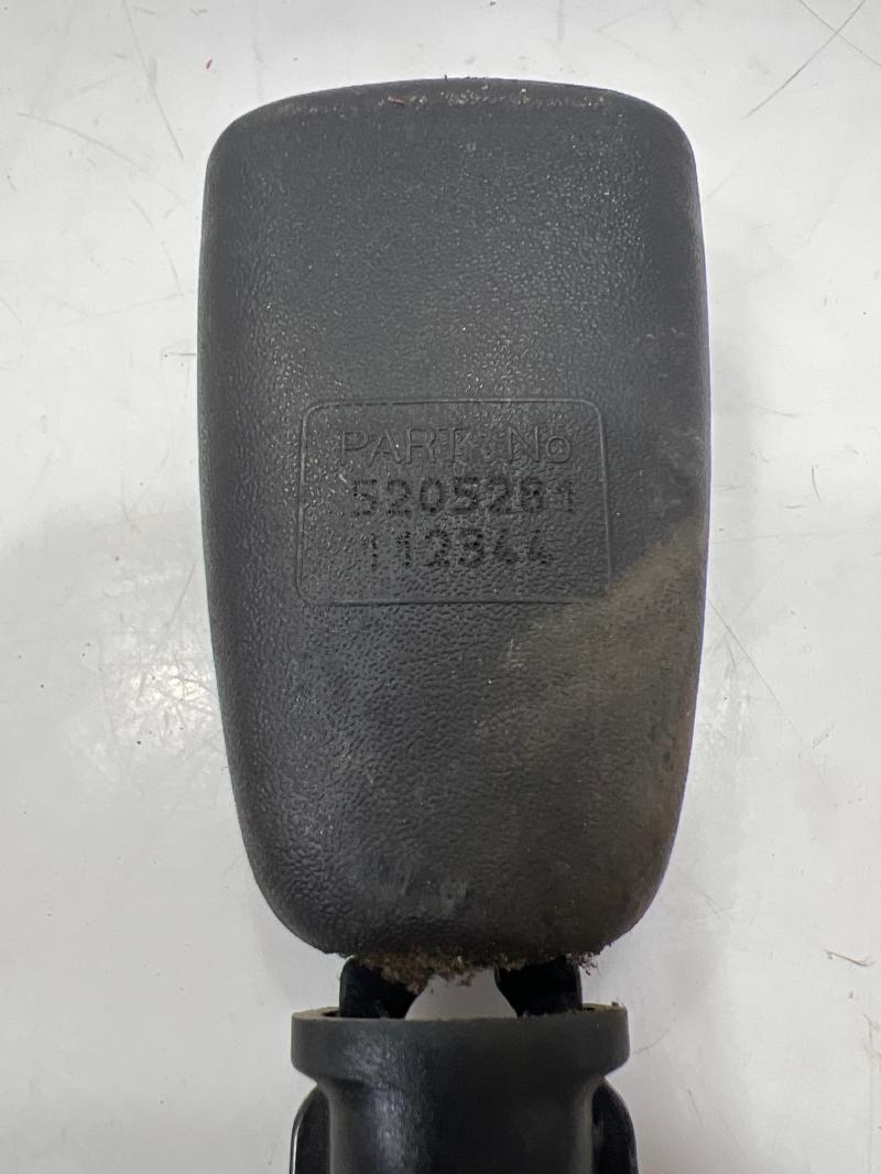 1999 - 2003 Saab 9-3 Front Seat Belt Buckle RH Passenger Side Black OEM 5205265