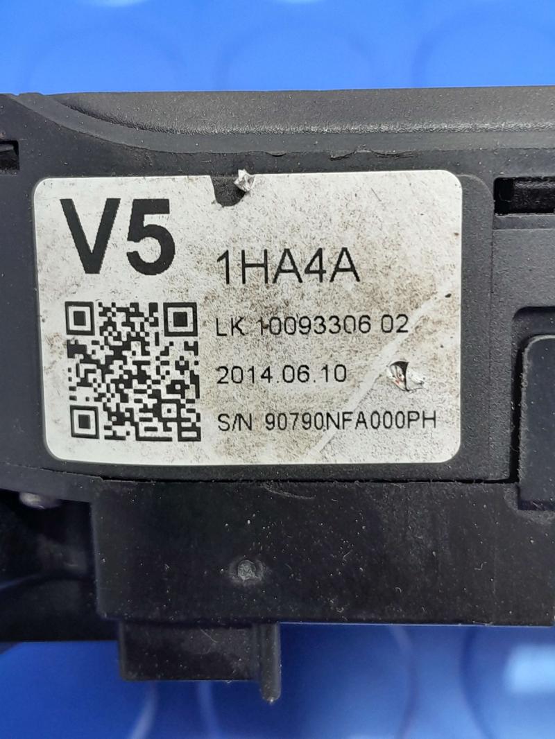 2015 Nissan Versa Combination Switch