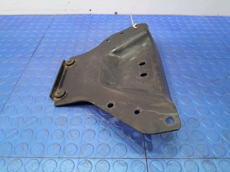 2006-2010 Pontiac Solstice Automatic Transmission Crossmember Support OEM 10350279