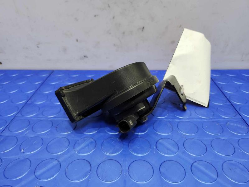 2014-2015 Cadillac CTS Low Note Horn Assembly Genuine OEM 23195009
