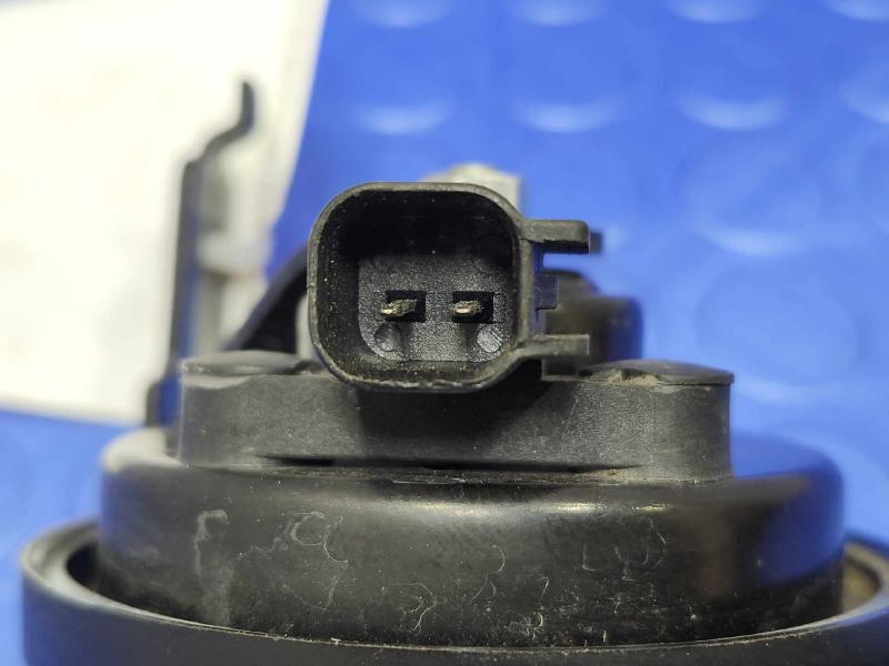 2014-2015 Cadillac CTS Low Note Horn Assembly Genuine OEM 23195009