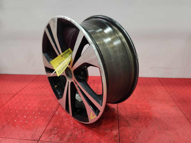 2020 Nissan Sentra Wheel