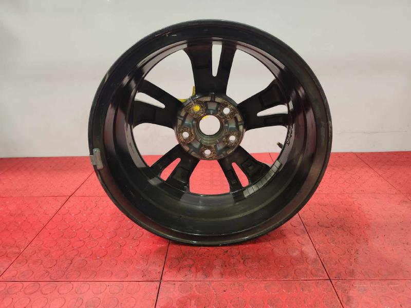 2020 Nissan Sentra Wheel