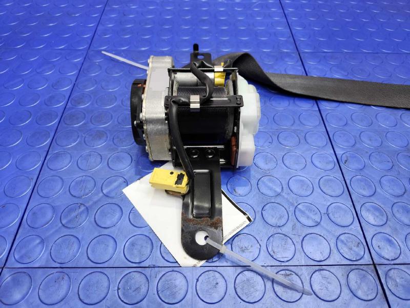 2006 Honda Civic Front Seat Belt