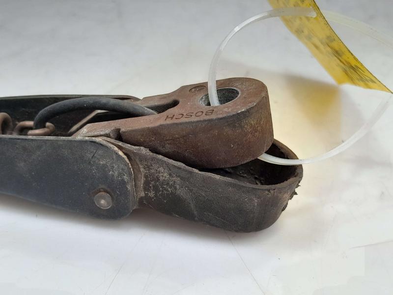 1990 Mercedes 420SEL Wiper Arm