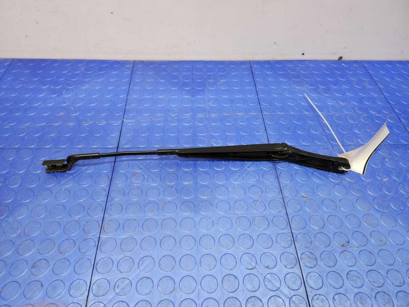 2015 Volkswagen Beetle Wiper Arm
