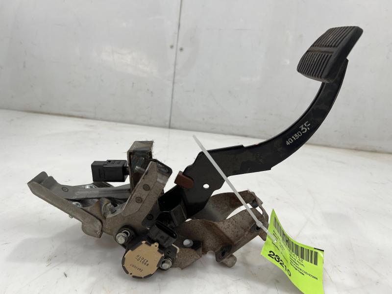 2013 - 2016 Subaru XV Crosstrek Brake Pedal Assembly OEM