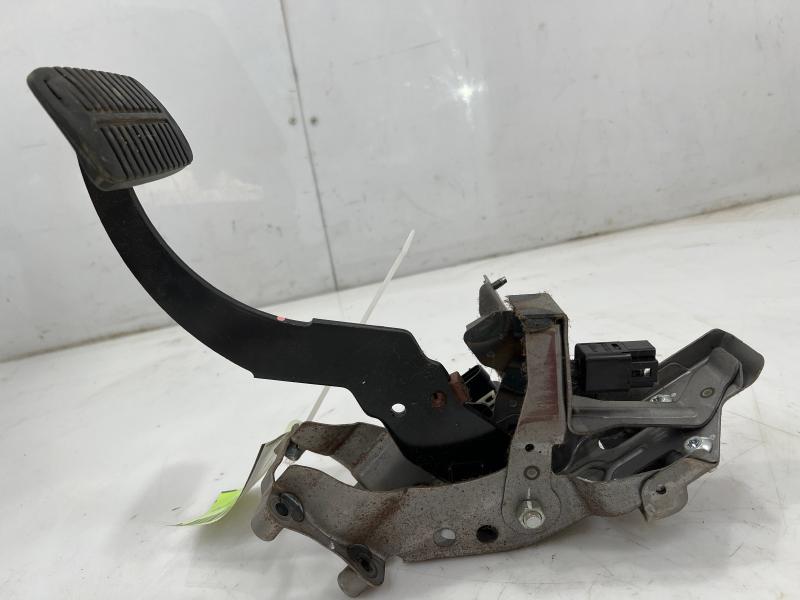 2013 - 2016 Subaru XV Crosstrek Brake Pedal Assembly OEM