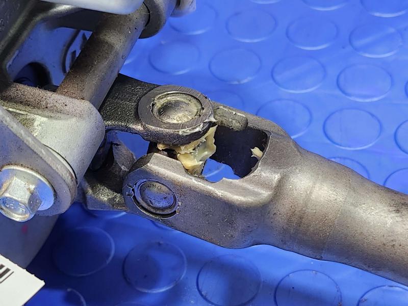 2016 Nissan Rogue Steering Column