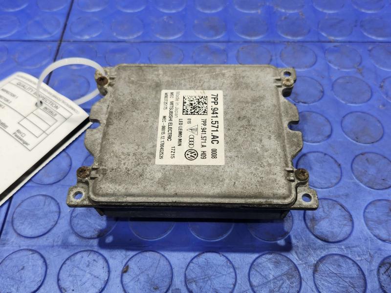2018 Volkswagen Passat Headlamp Assembly
