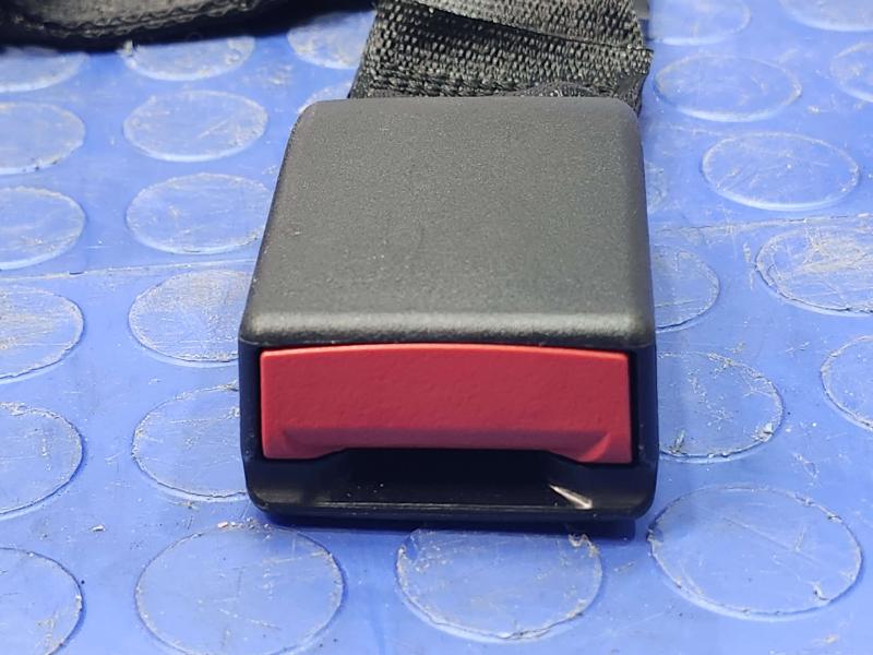 2018 Buick Regal Rear Seat Belt
