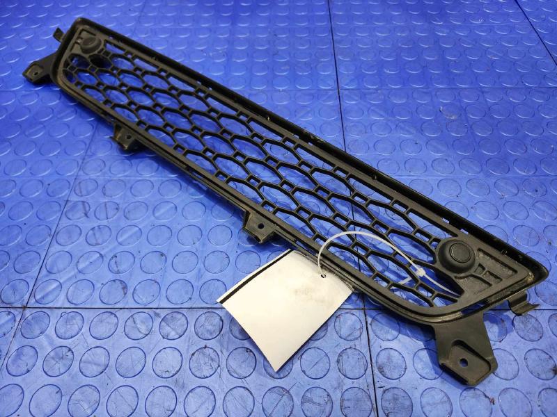 2012 Volvo XC60 Grille